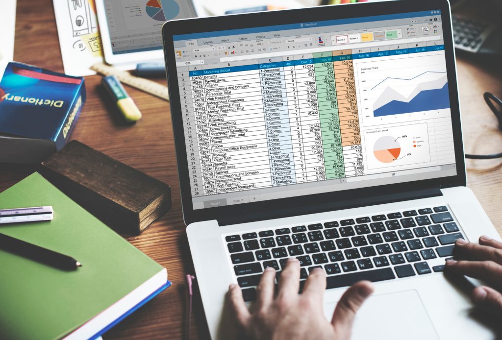Power Query vs Traditional Excel: The Future of Data Cleaning, Reporting & Automation in 2026